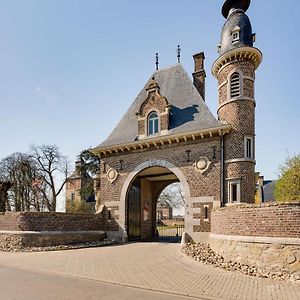 Poortgebouw Kasteel Borgharen ZONDER ONTBIJT !! U HUURT ALLEEN HET POORTGEBOUW !!